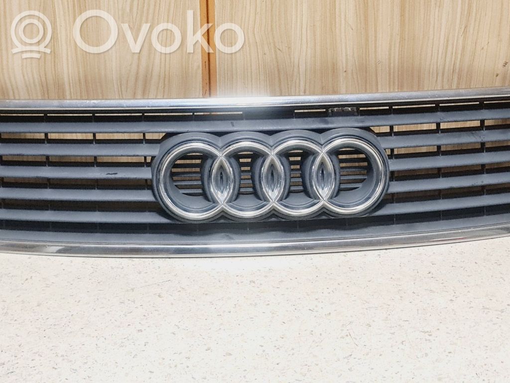 Audi A6 S6 C5 4B Etusäleikkö 