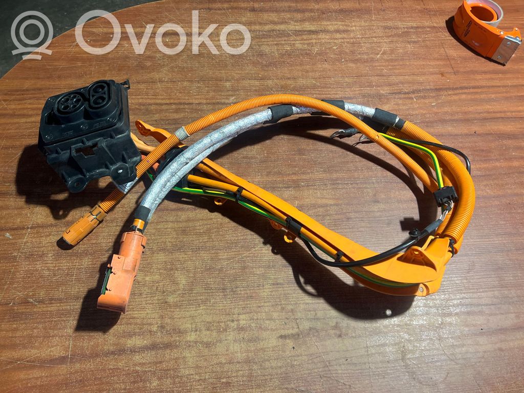 Electric car charge socket   9340783,33106247,934078703,764004004B