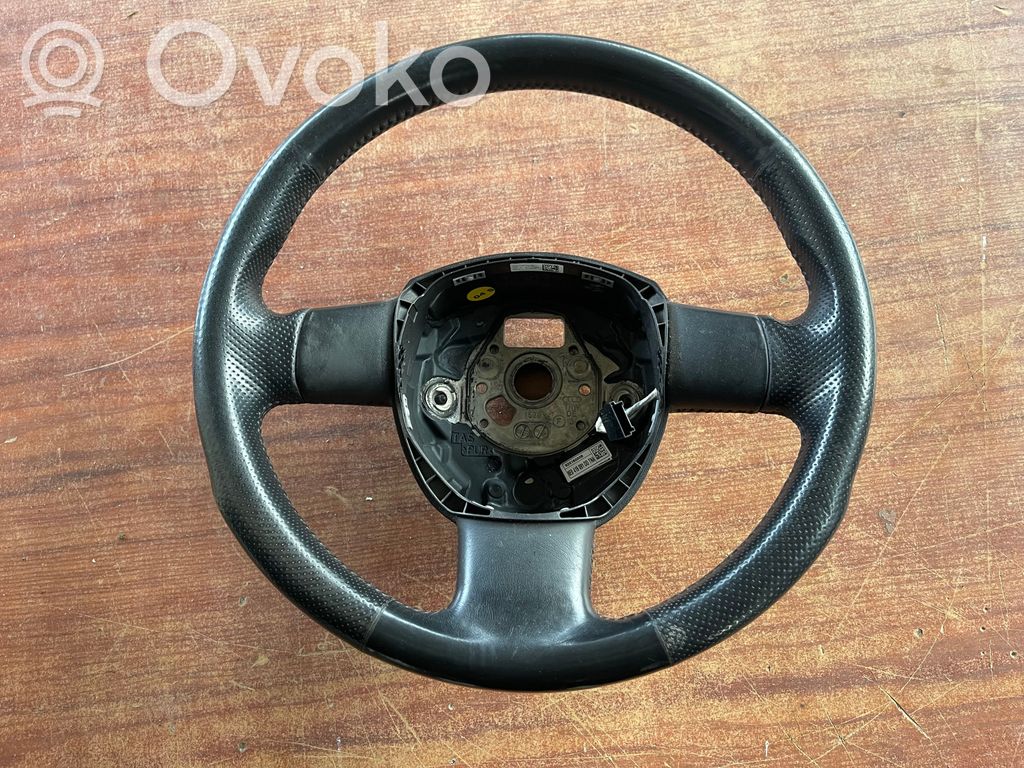 Ohjauspyörä   8E0419091DD