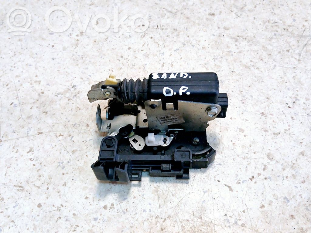 Dacia Sandero Front door lock 