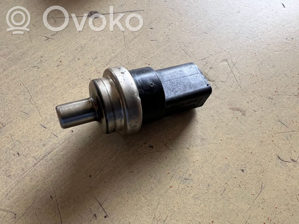 Audi A3 S3 A3 Sportback 8P Fuel temperature sensor 