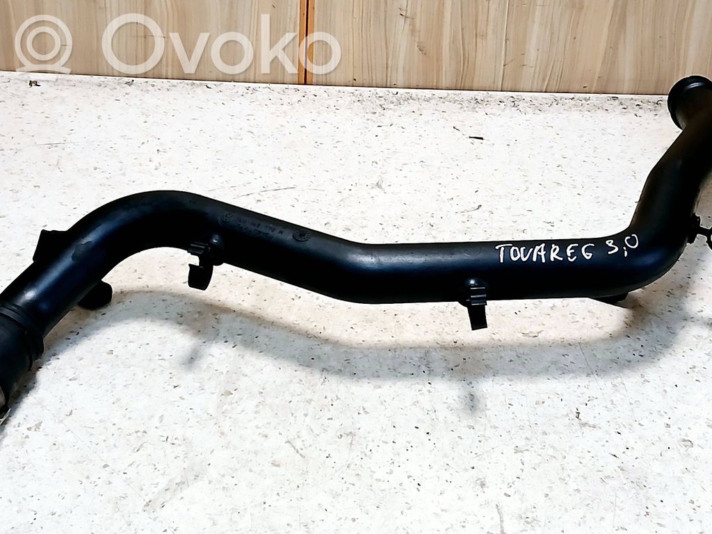 Volkswagen Touareg I Intercooler hose/pipe 