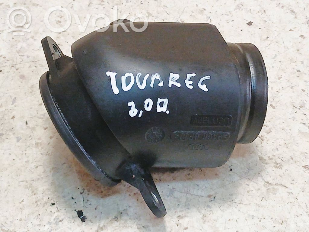 Volkswagen Touareg I Turbo air intake inlet pipe/hose 