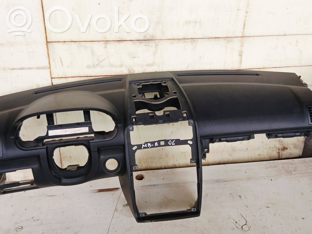 Mercedes-Benz A W169 Panel de instrumentos 