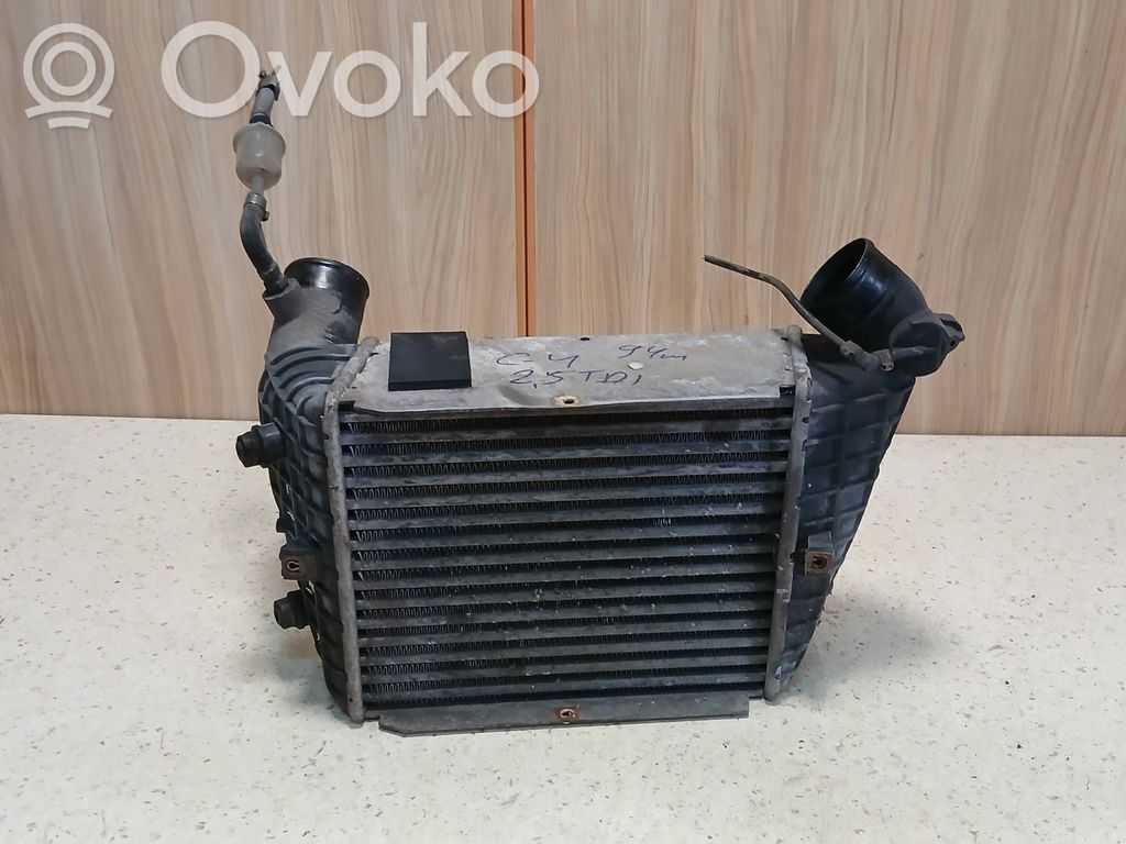 Audi 100 S4 C4 Interkūlerio radiatorius 