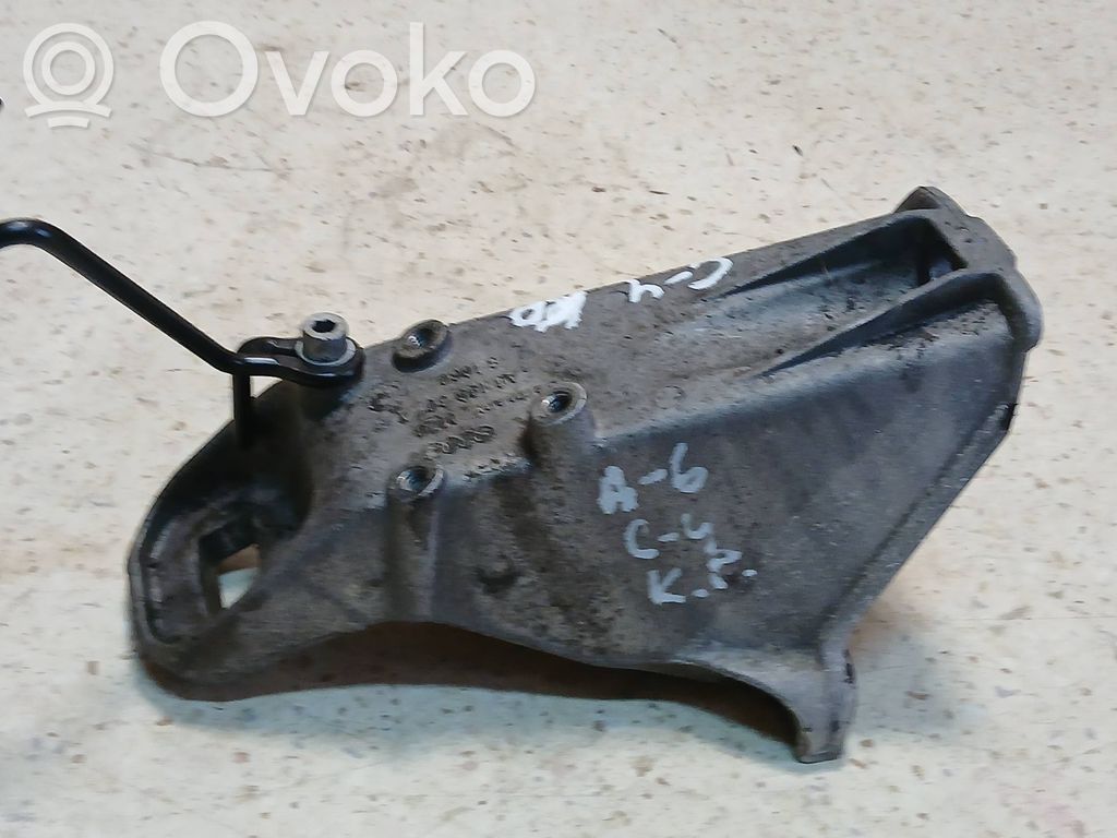 Audi 100 S4 C4 Engine mounting bracket 
