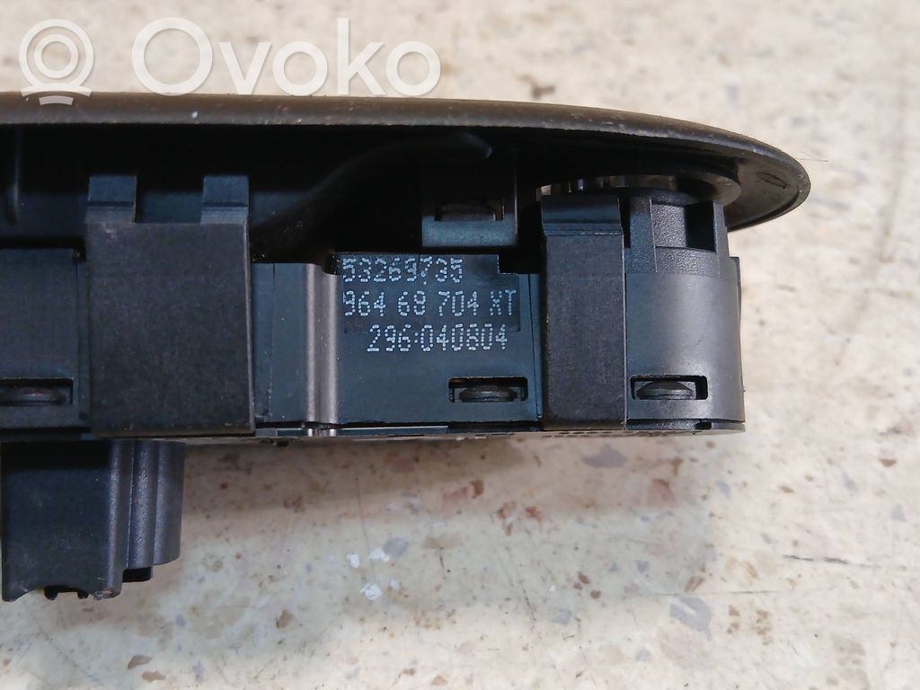 Peugeot 407 Electric window control switch 