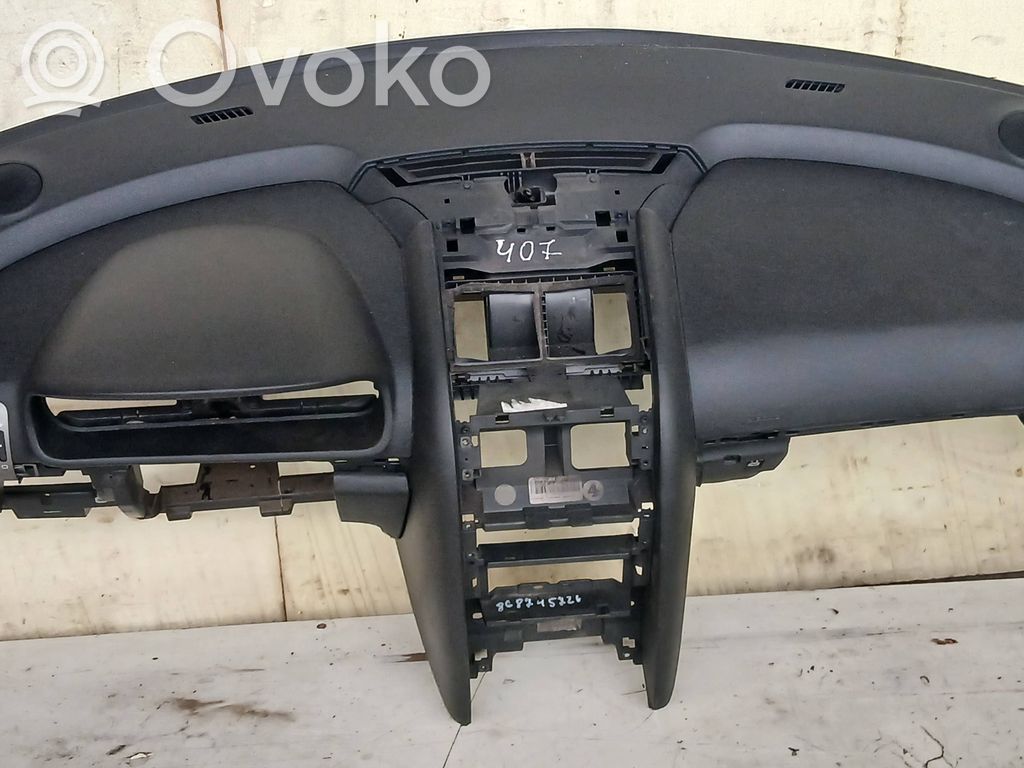 Peugeot 407 Dashboard 