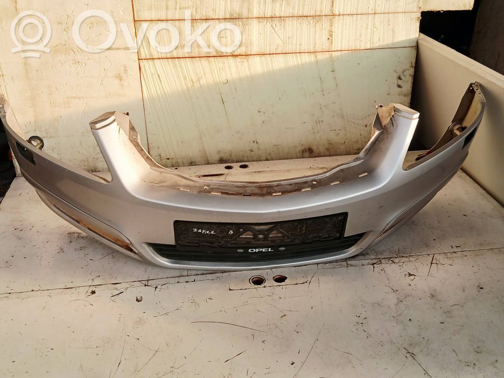 Opel Zafira B Front bumper 