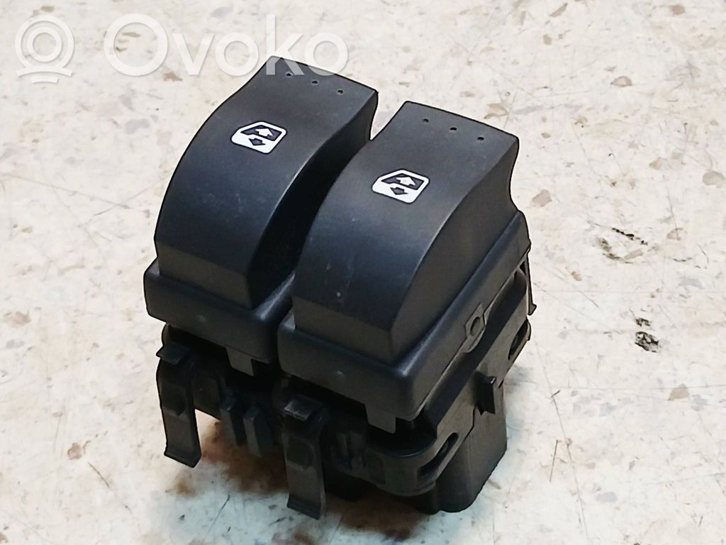 Renault Clio II Electric window control switch 