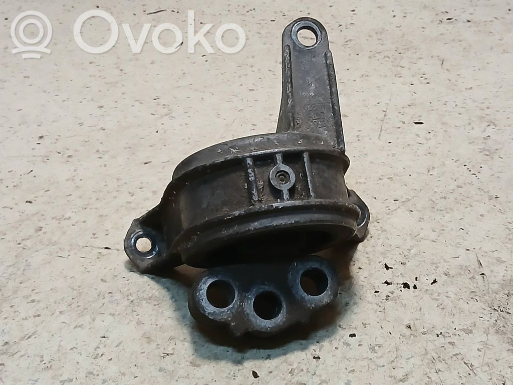 Opel Zafira B Engine mount bracket 