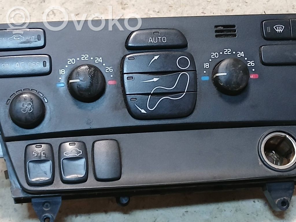 Volvo V70 Climate control unit 