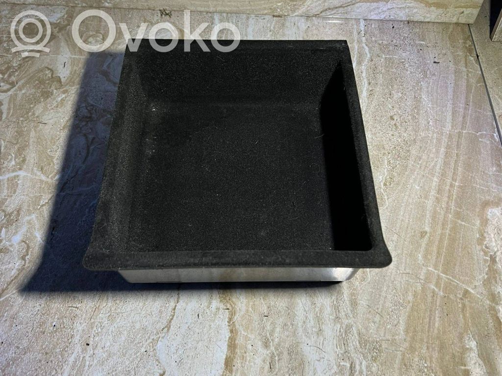 Guantera   4L0864981B,0010111861110