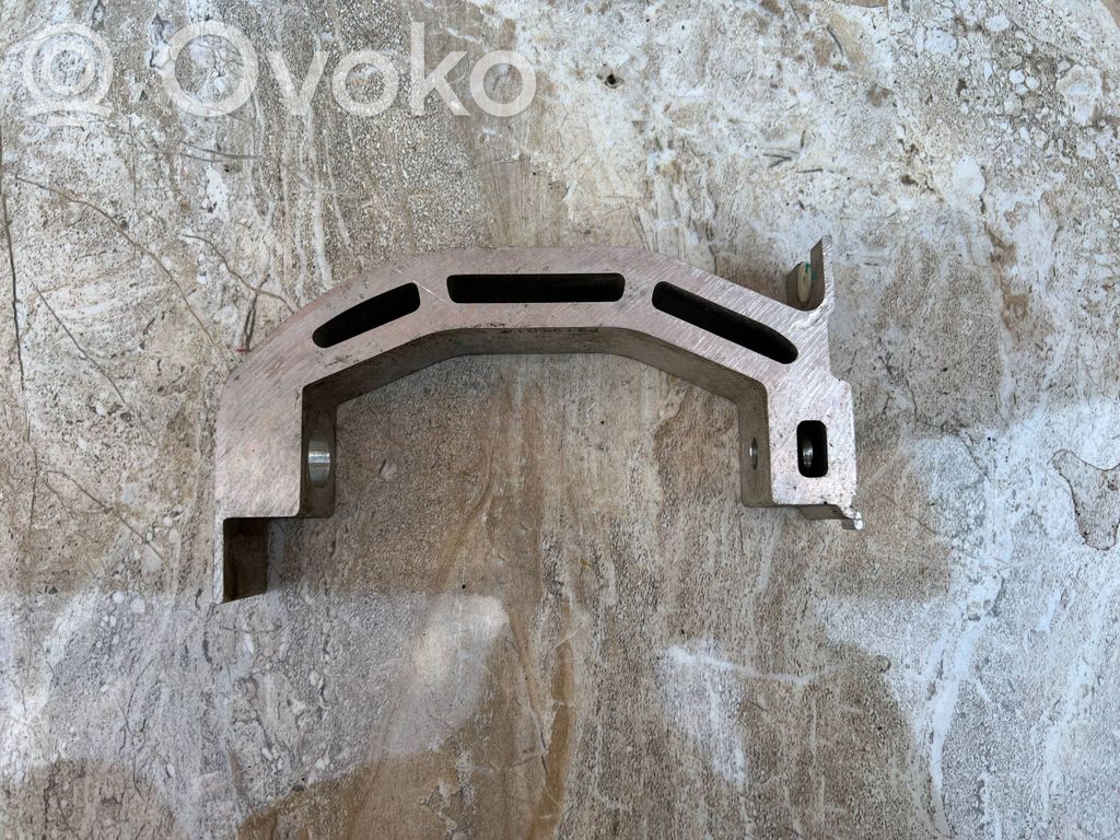 Engine mounting bracket   31681596,P9191016