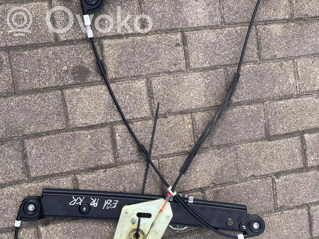 BMW 1 E81 E87 Front door electric window regulator 