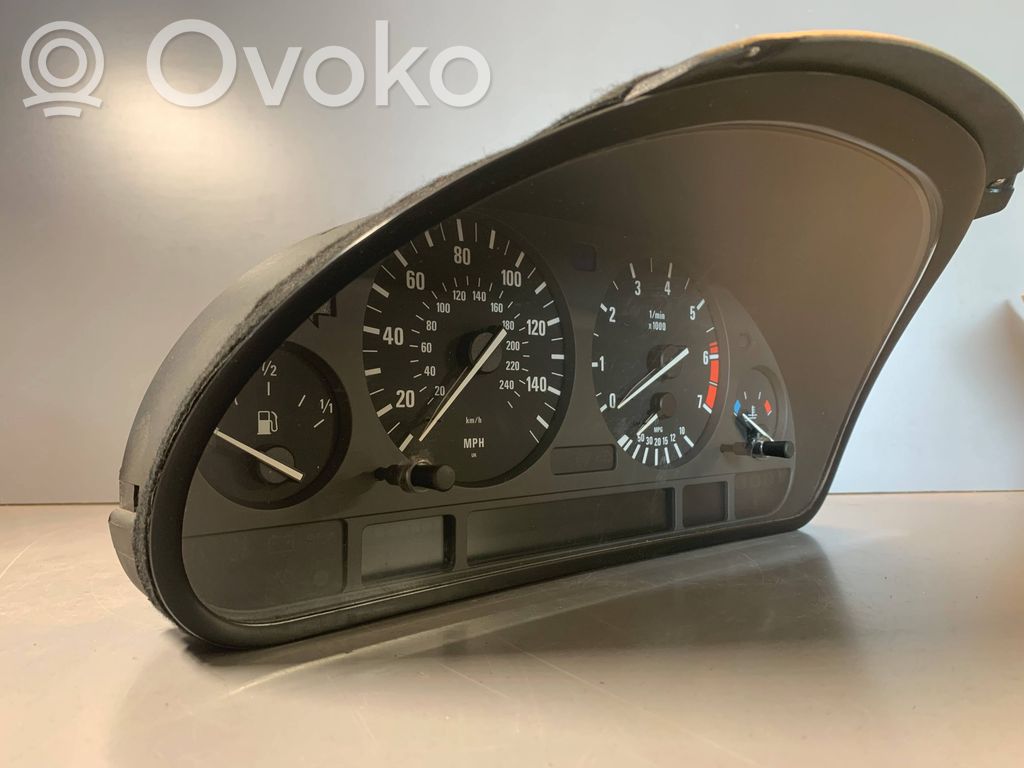 BMW 7 E38 Speedometer (instrument cluster) 