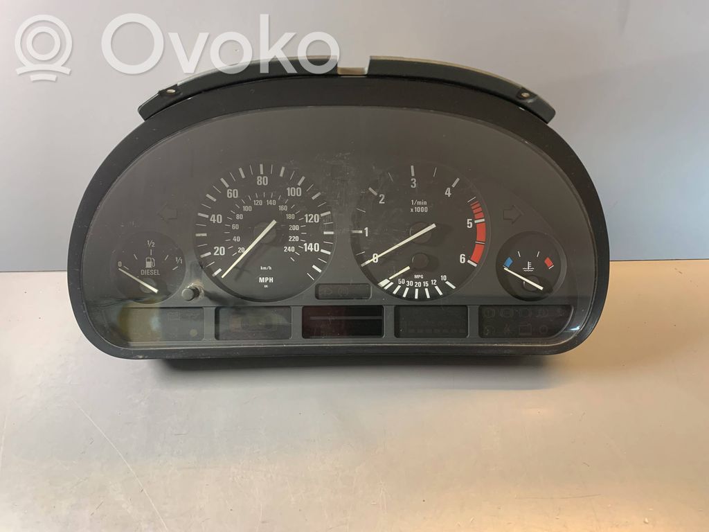 Geschwindigkeitsmesser Cockpit   6914915,110008735137,62116914915