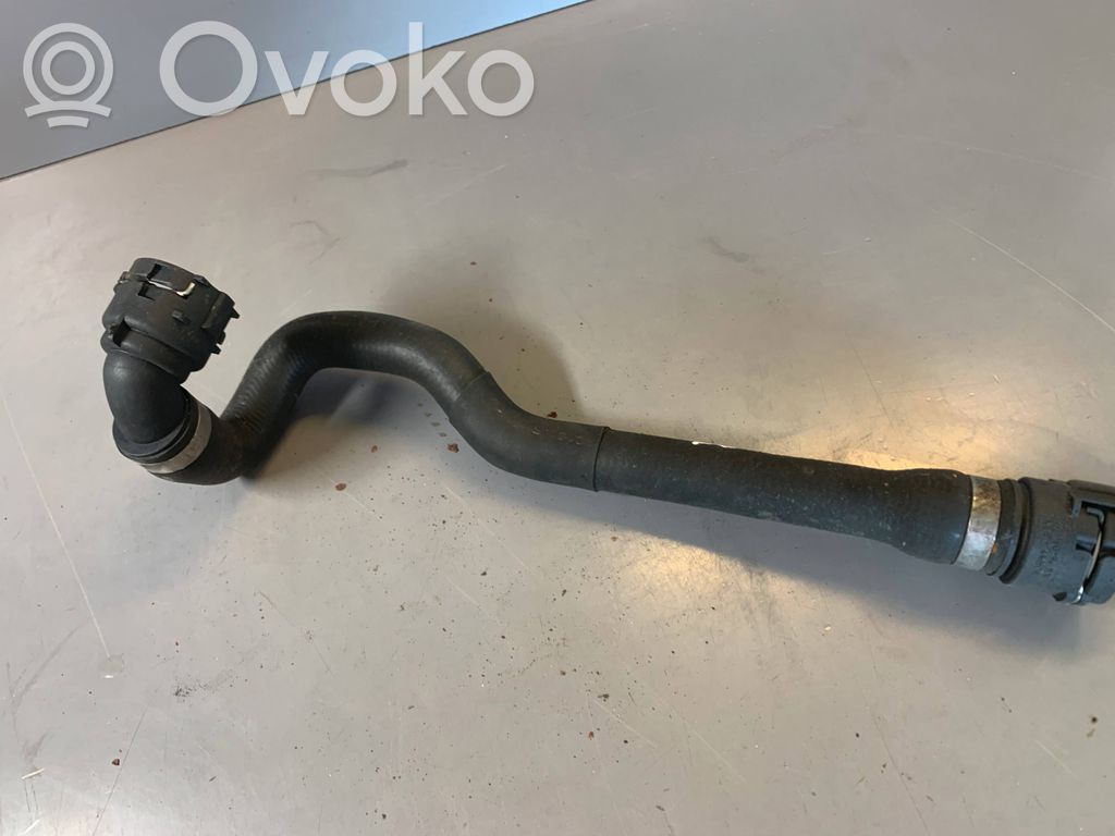 BMW 1 E81 E87 Conductă/furtun lichid de răcire motor 