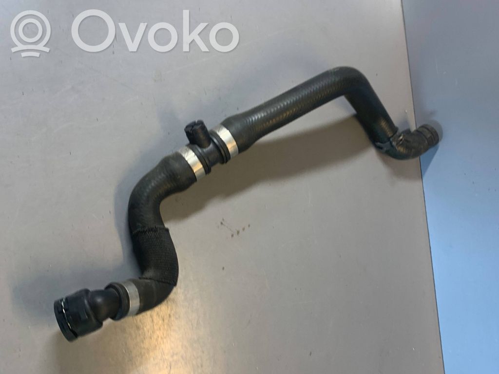 BMW X3 E83 Engine coolant pipe/hose 