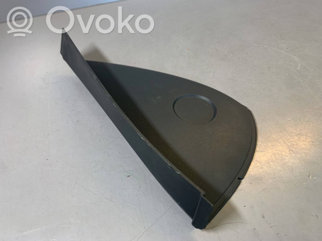 BMW 1 E81 E87 Panelės apdailos skydas (šoninis) 
