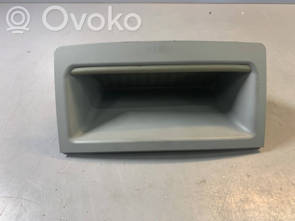 BMW 5 E60 E61 Daiktadėžė centrinės konsolės 