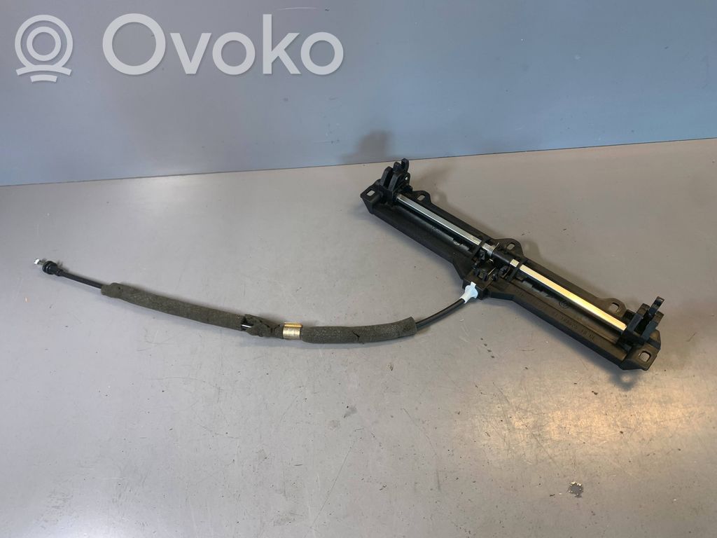 BMW 7 E65 E66 Glove box lock 
