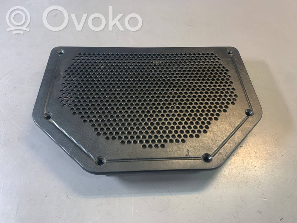 Sivukaiuttimen suoja   6925328,65136925328