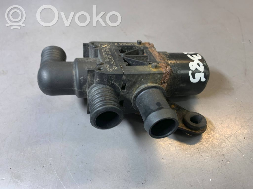 BMW 5 E60 E61 Apsildes radiatora vārsts (-i) 