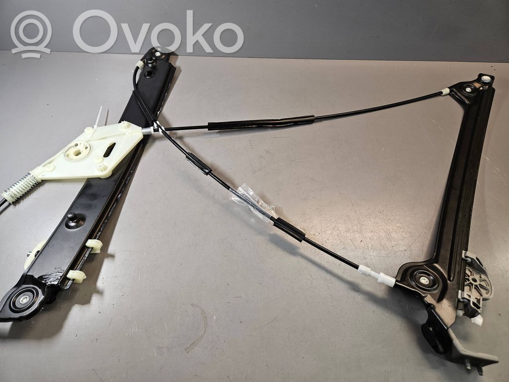 BMW 1 E81 E87 Front door electric window regulator 