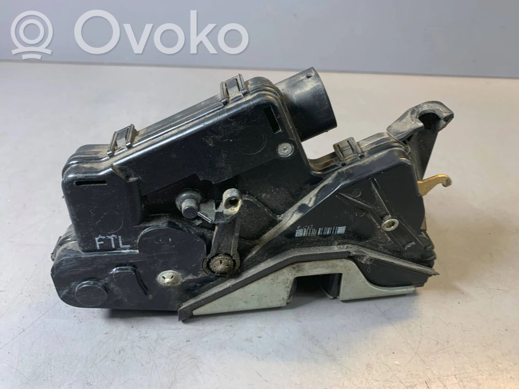 Front door lock   7011245,51227011245