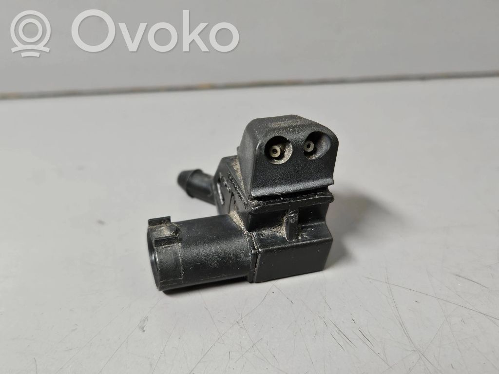 BMW 7 E38 Buse de lave-glace 