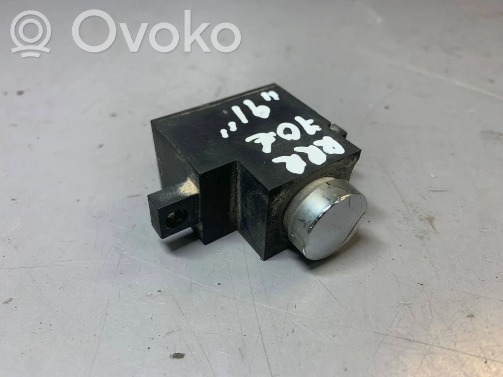 Electric window control switch   61316902089,6902089,61316938643,61316938643,63217164746,63217164747,7164746,7164747