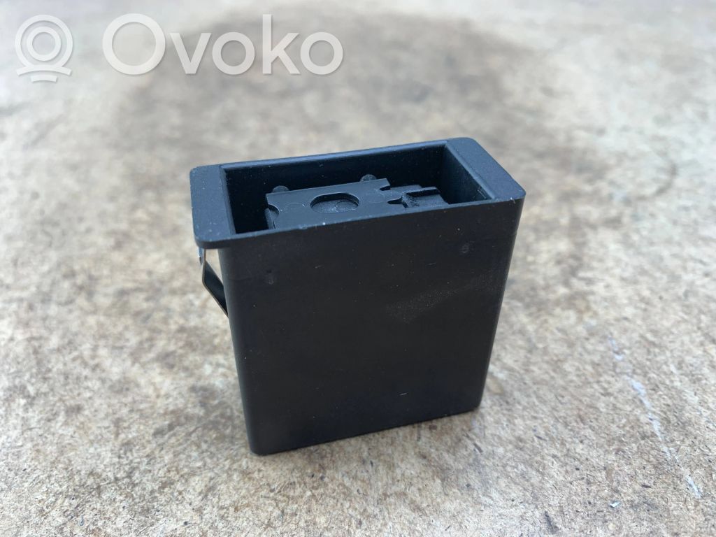 BMW 3 E46 Kita salono detalė 