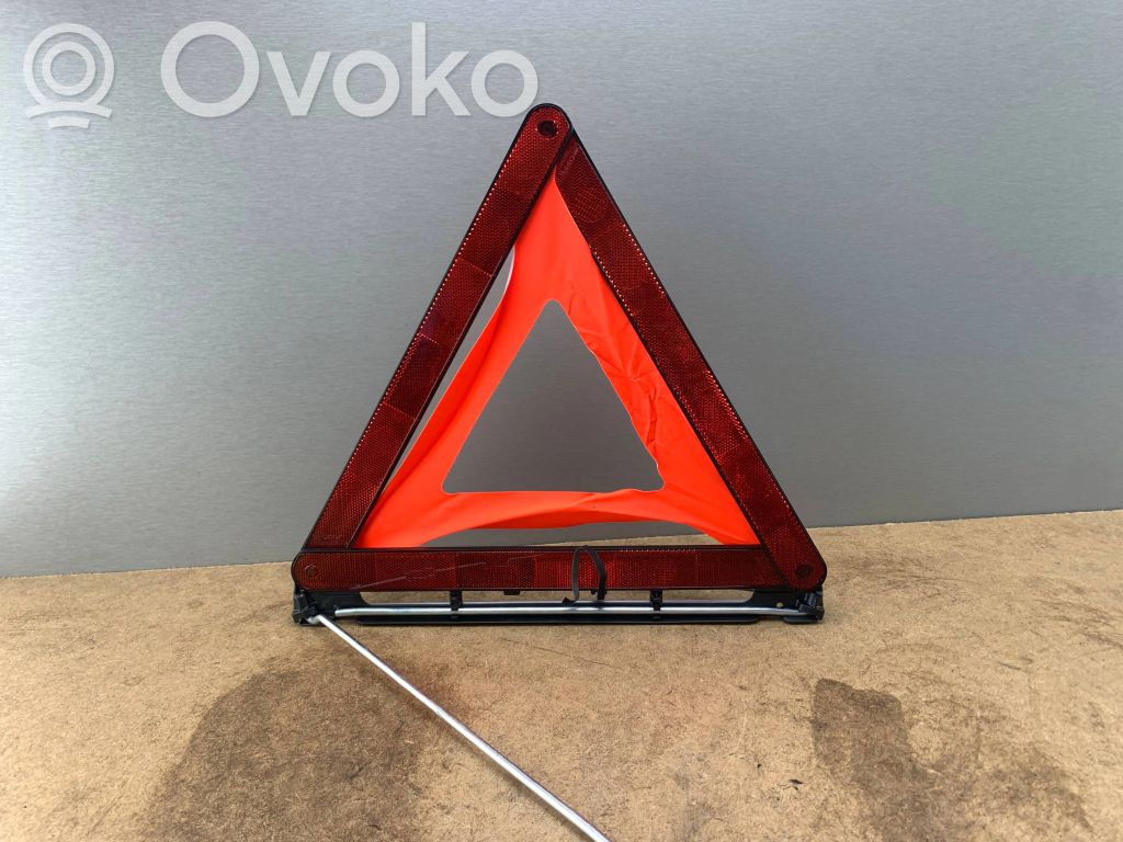 Avārijas zīme   6768272,71606768272,71606770096,71601095535