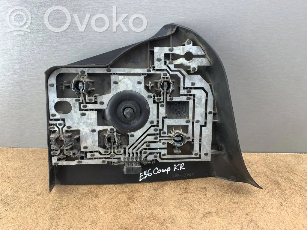 BMW 3 E36 Aizmugures spuldzes vāka turētājs 