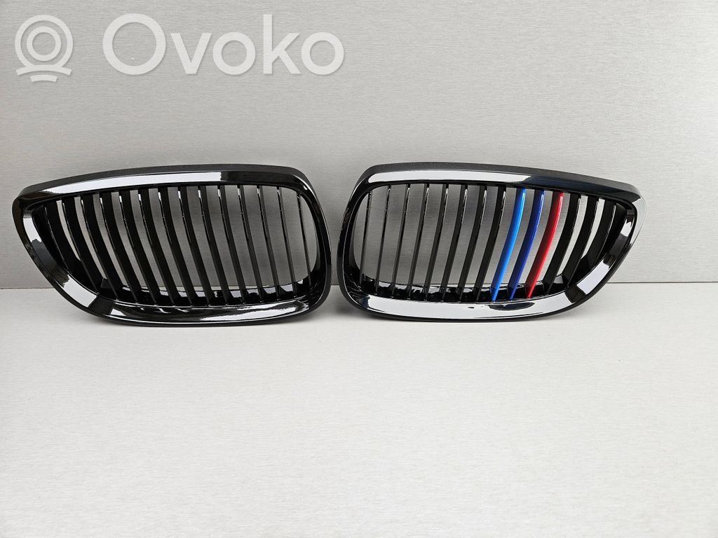 BMW 3 E92 E93 Front bumper upper radiator grill 