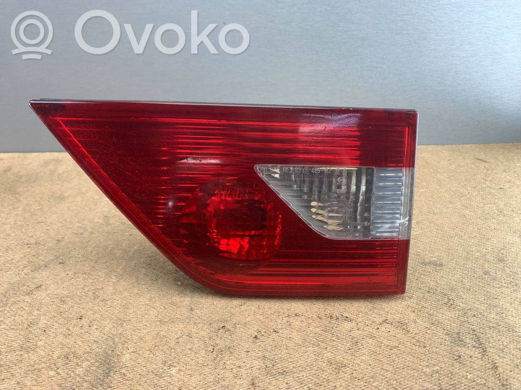BMW X3 E83 Galinis žibintas dangtyje 