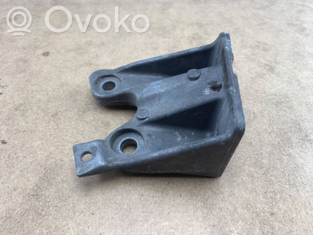 Engine mounting bracket   6771057,31106771057