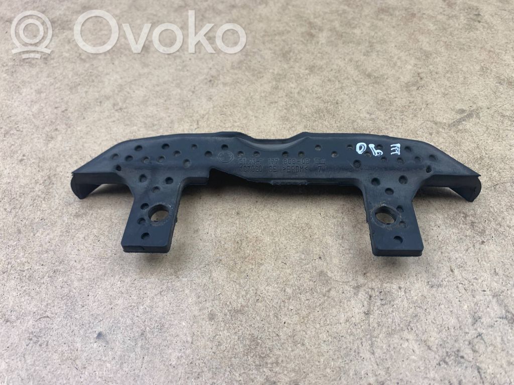 BMW 3 E90 E91 Engine compartment rubber 