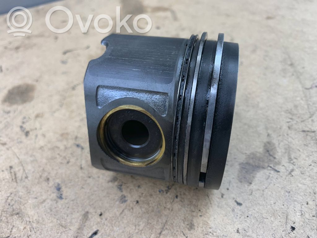 Piston   11257787063,7787063,11252247502,11257790702,11257799357,2247502,7790702,7799357