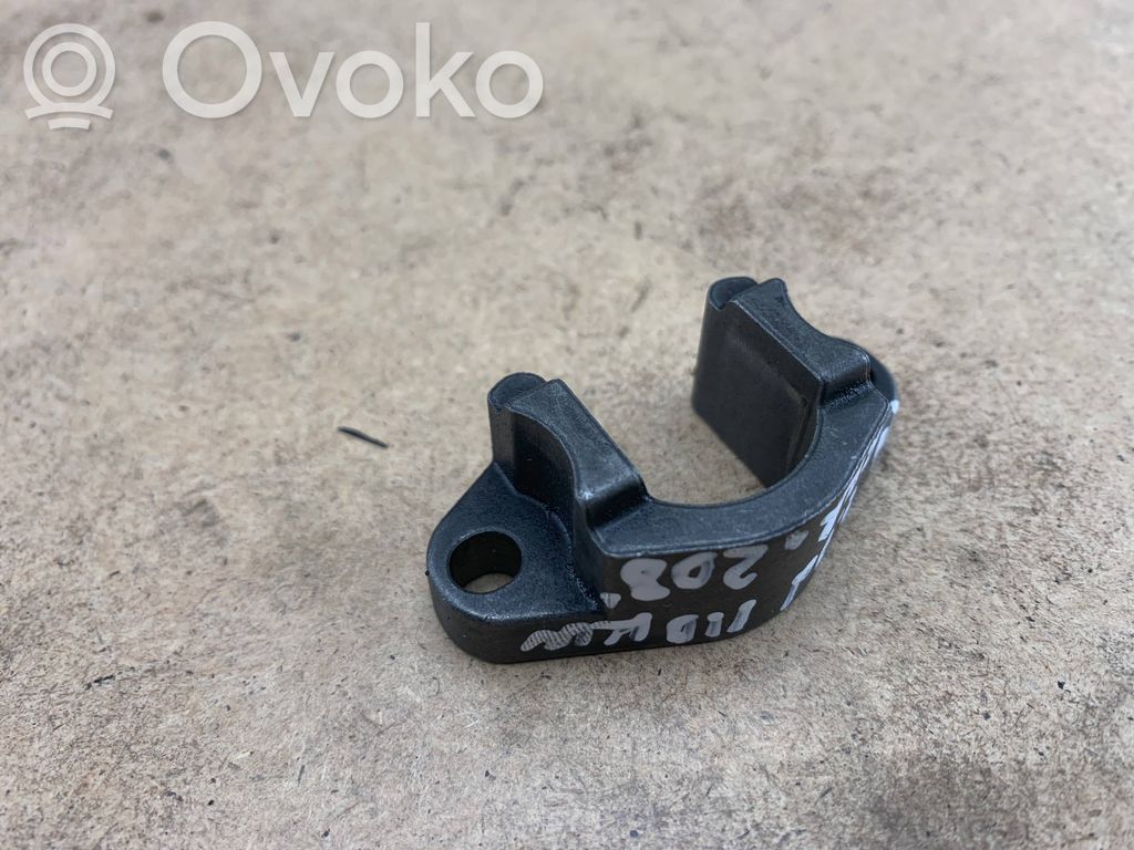 BMW 3 E46 Abrazadera del inyector de combustible 