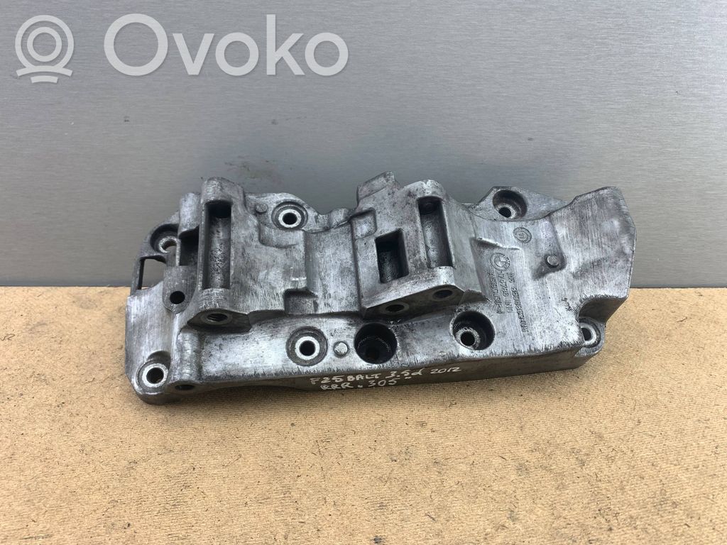 BMW X3 F25 Supporto del generatore/alternatore 