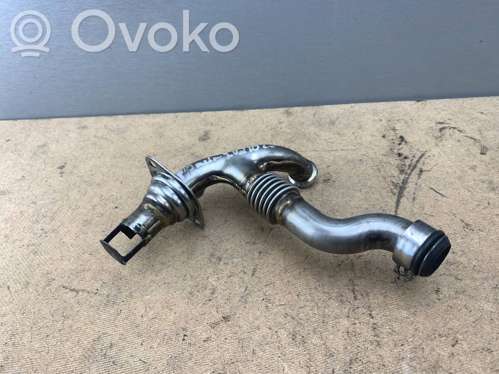 BMW 7 F01 F02 F03 F04 Caurulīte (-es) / šļūtene (-es) 