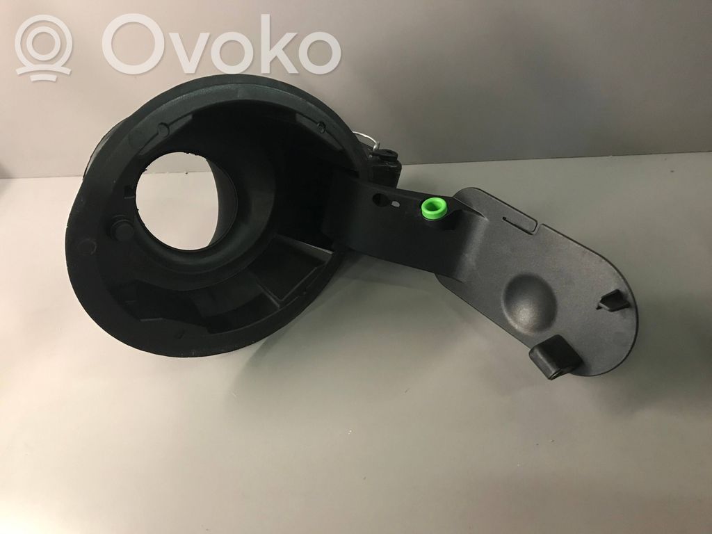 BMW 1 E81 E87 Fuel tank cap lock 