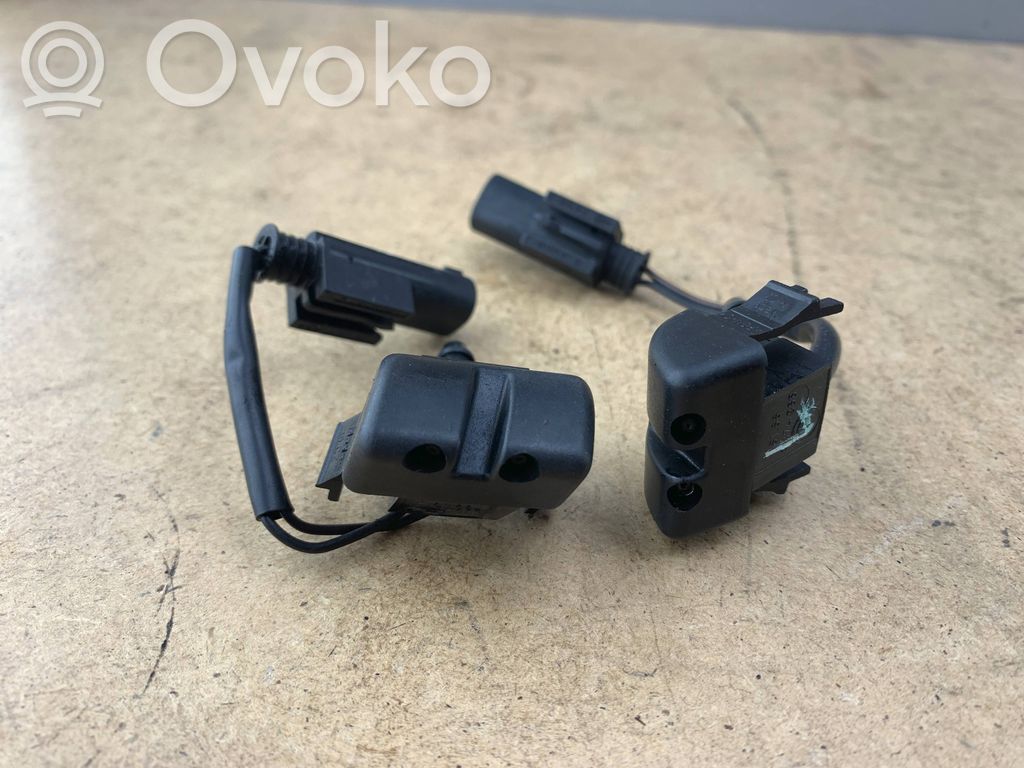 BMW 3 E46 Windshield washer spray nozzle 