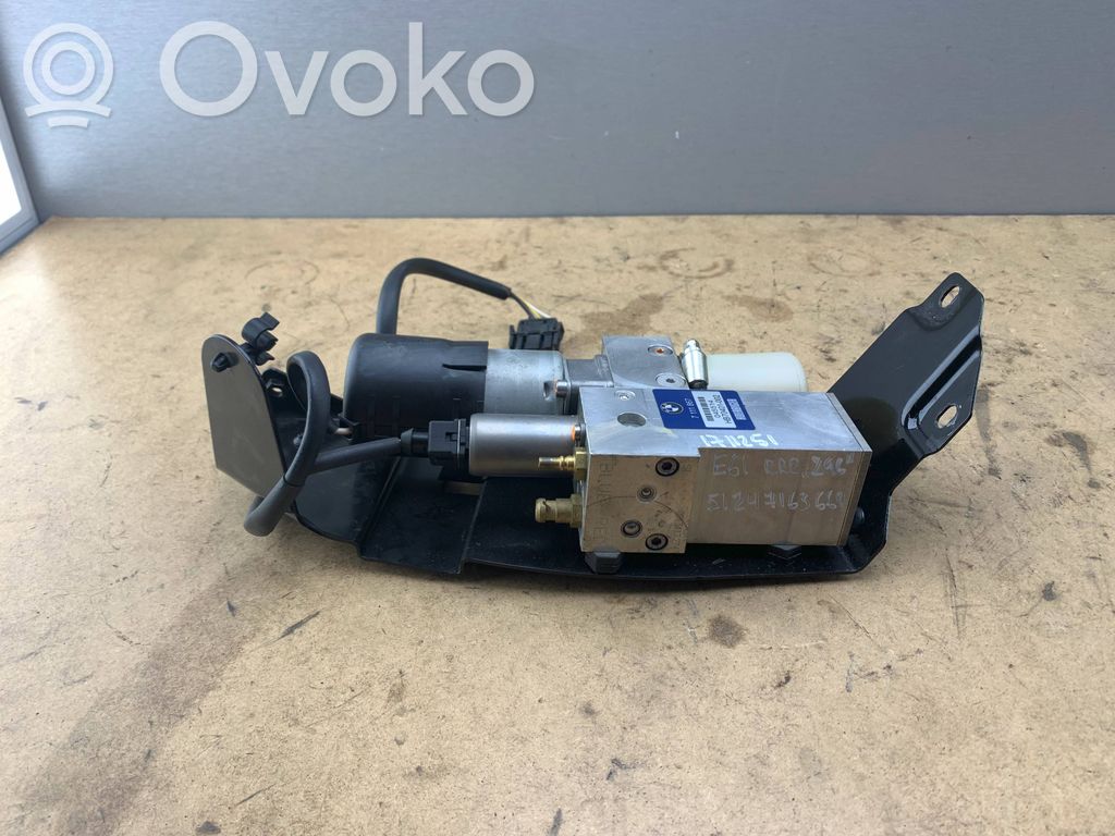 BMW 5 E60 E61 Tailgate hydraulic pump motor 