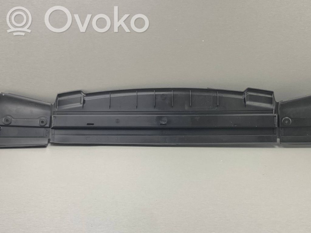 BMW 5 E60 E61 Radiatorių apdaila 