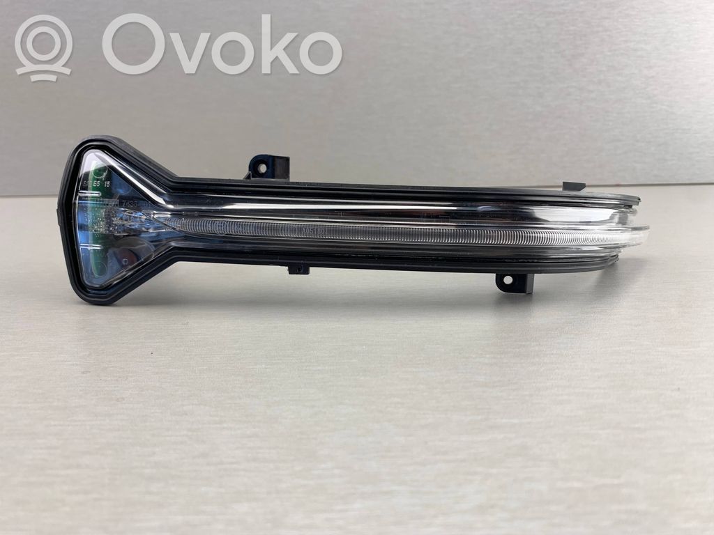 BMW 5 G30 G31 G38 Kierunkowskaz na lusterko boczne 