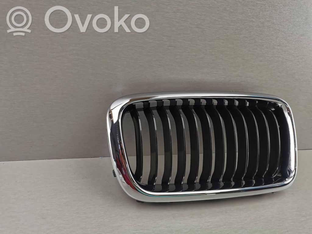 BMW 7 E38 Grilă radiator față 
