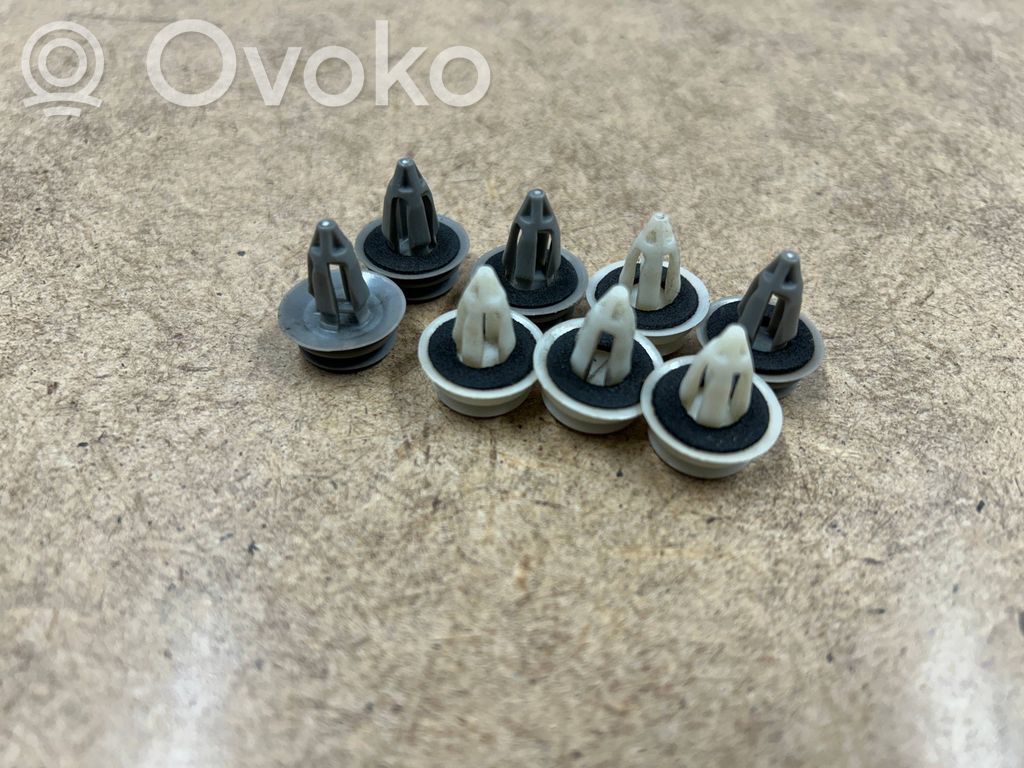 Śruba zbieżności zawieszenia osi przedniej   51418224768,8224768,51418224781,51417043051,7043051,8224781